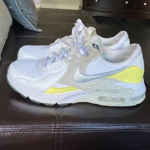 Nike Air Max size 7 1/2